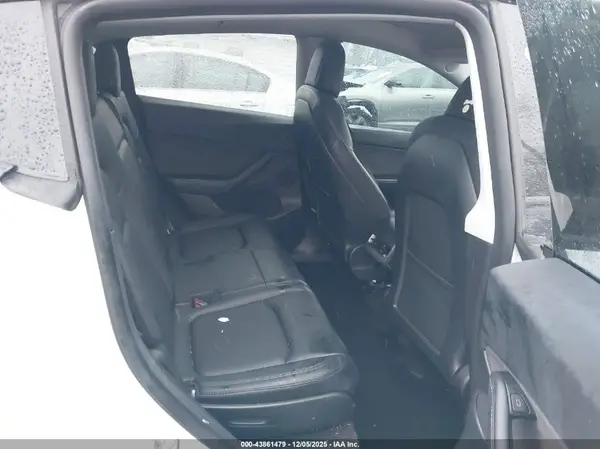 7SAYGAEE5NF466916 2022 TESLA MODEL Y - Image 8