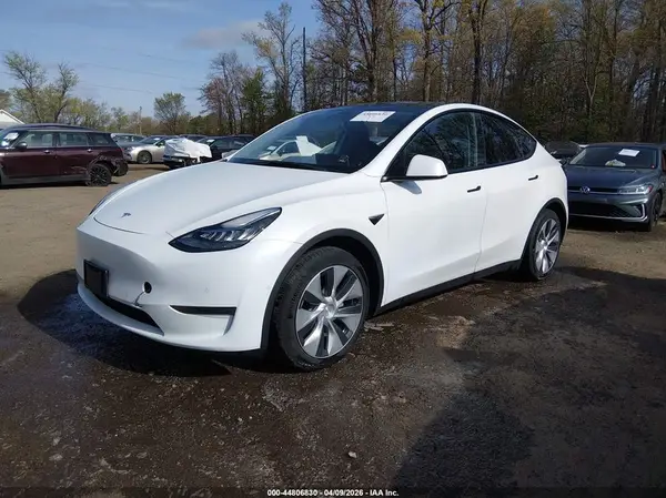 7SAYGAEE5NF508520 2022 TESLA MODEL Y - Image 2