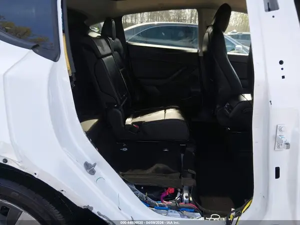 7SAYGAEE5NF508520 2022 TESLA MODEL Y - Image 8
