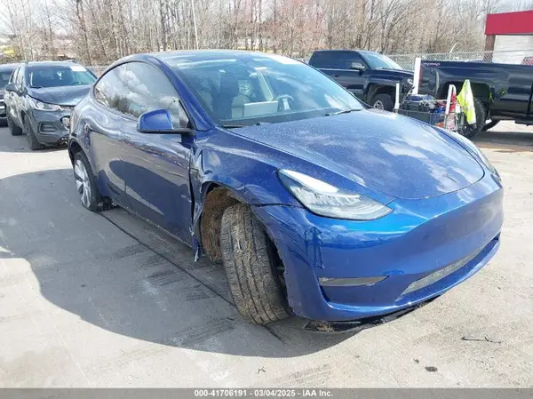 7SAYGAEE5NF517234 2022 TESLA MODEL Y - Image 1