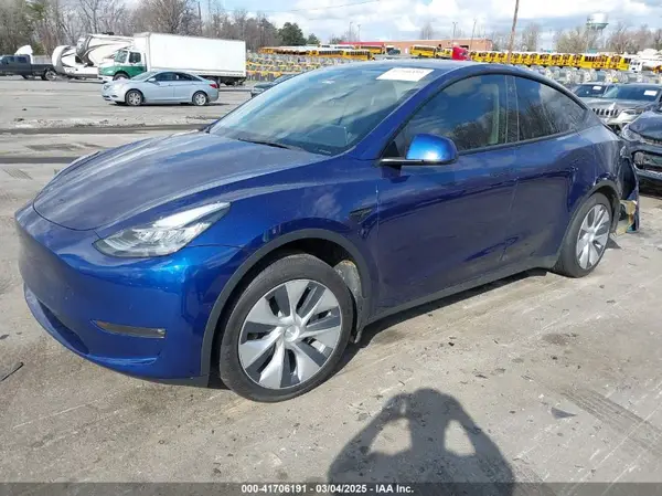 7SAYGAEE5NF517234 2022 TESLA MODEL Y - Image 2