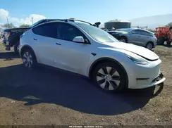7SAYGAEE5NF520411 2022 TESLA MODEL Y
