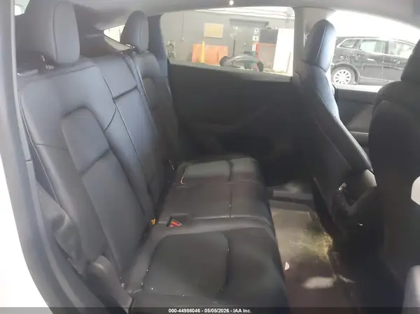 7SAYGAEE5NF521395 2022 TESLA MODEL Y - Image 8