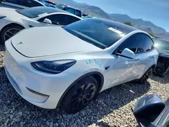 7SAYGAEE5NF523678 2022 TESLA MODEL Y
