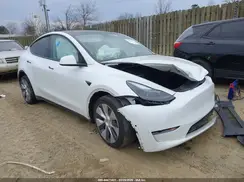 7SAYGAEE5NF533126 2022 TESLA MODEL Y