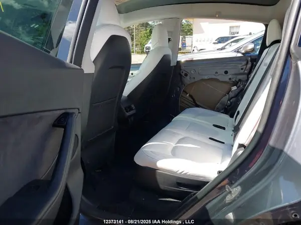 7SAYGAEE5NF537712 2022 TESLA MODEL Y - Image 8