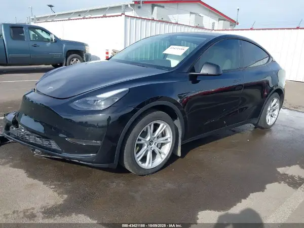7SAYGAEE5NF543820 2022 TESLA MODEL Y - Image 2