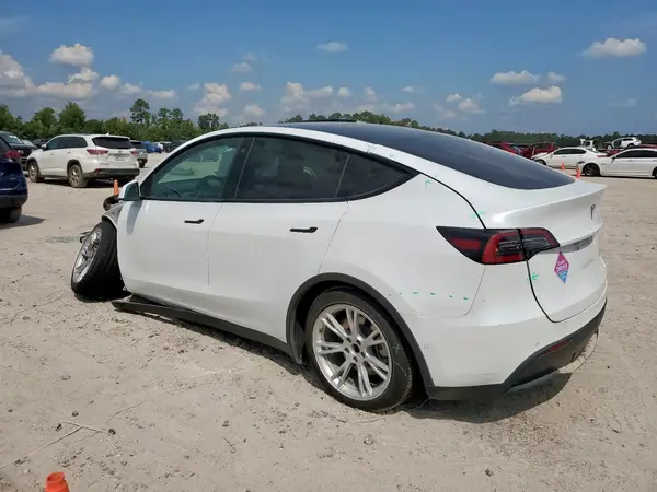 7SAYGAEE5NF545423 2022 TESLA MODEL Y - Image 2