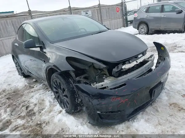 7SAYGAEE5NF575554 2022 TESLA MODEL Y - Image 1