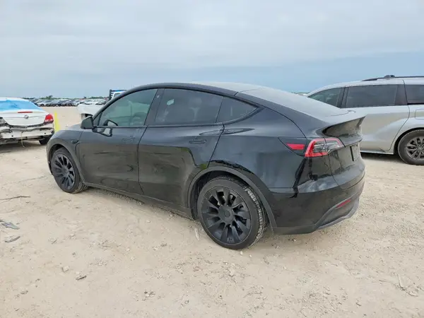 7SAYGAEE5NF576266 2022 TESLA MODEL Y - Image 2