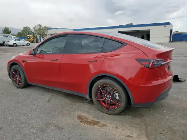 7SAYGAEE5PF591451 2023 TESLA MODEL Y - Image 2