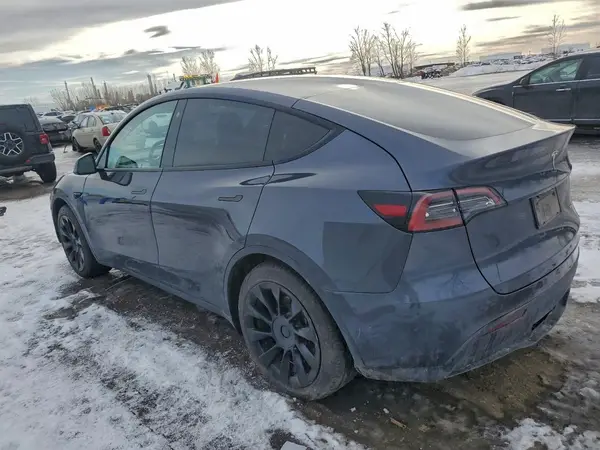 7SAYGAEE5PF616784 2023 TESLA MODEL Y - Image 2
