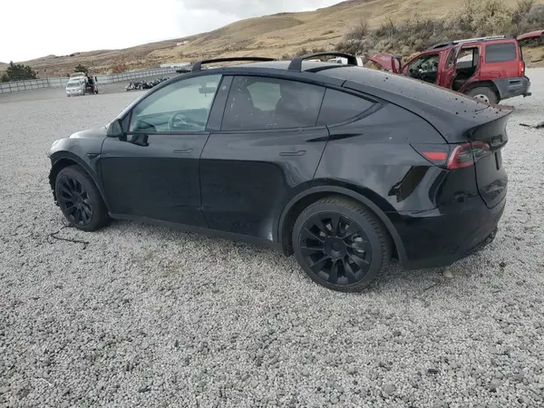 7SAYGAEE5PF620379 2023 TESLA MODEL Y - Image 2
