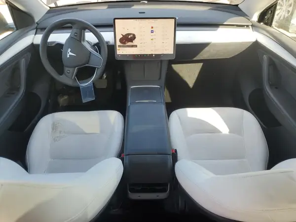 7SAYGAEE5PF644326 2023 TESLA MODEL Y - Image 8