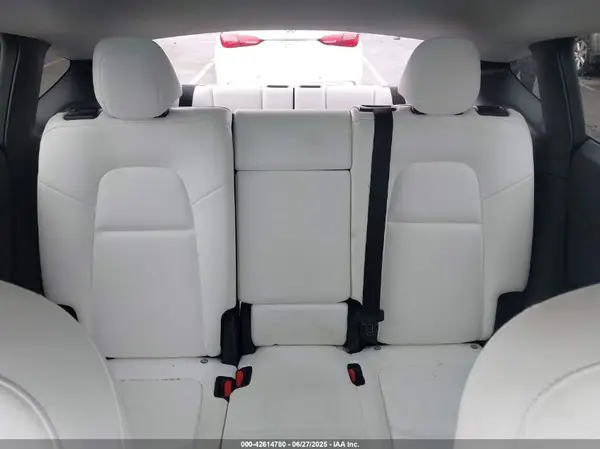 7SAYGAEE5PF660381 2023 TESLA MODEL Y - Image 8
