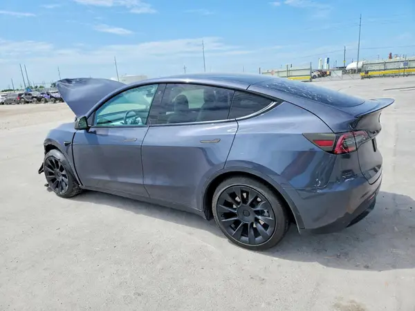 7SAYGAEE5PF661305 2023 TESLA MODEL Y - Image 2