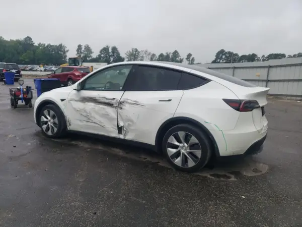 7SAYGAEE5PF662857 2023 TESLA MODEL Y - Image 2