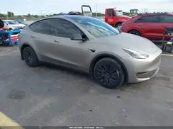 7SAYGAEE5PF673793 2023 TESLA MODEL Y
