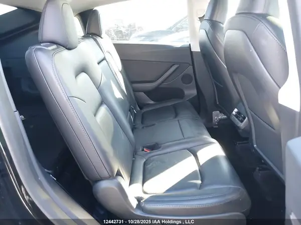7SAYGAEE5PF674944 2023 TESLA MODEL Y - Image 8