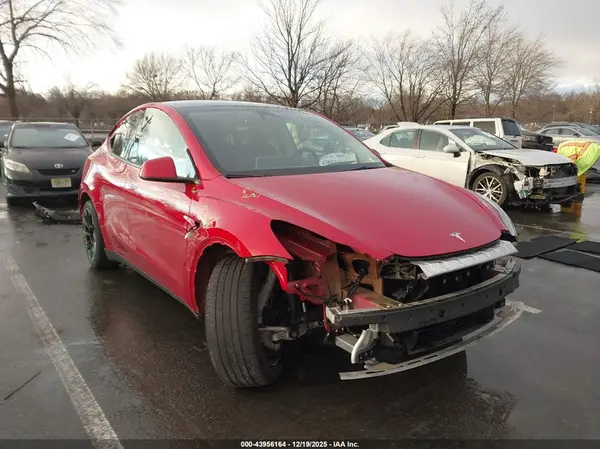 7SAYGAEE5PF686060 2023 TESLA MODEL Y - Image 1