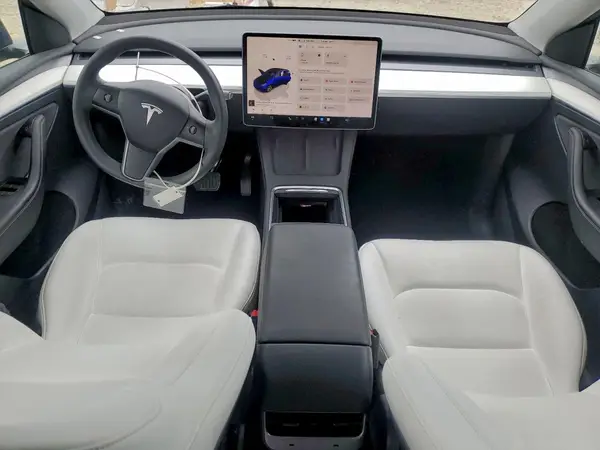7SAYGAEE5PF690979 2023 TESLA MODEL Y - Image 8
