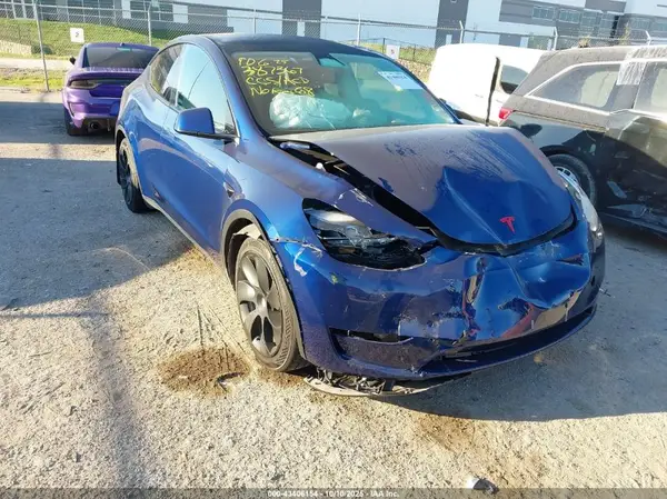 7SAYGAEE5PF701866 2023 TESLA MODEL Y - Image 1