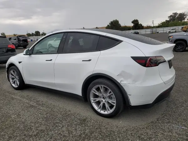 7SAYGAEE5PF703777 2023 TESLA MODEL Y - Image 2