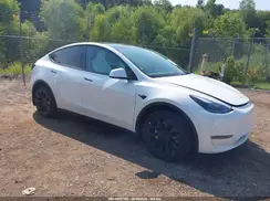7SAYGAEE5PF708297 2023 TESLA MODEL Y