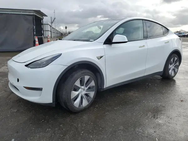 7SAYGAEE5PF743079 2023 TESLA MODEL Y - Image 1
