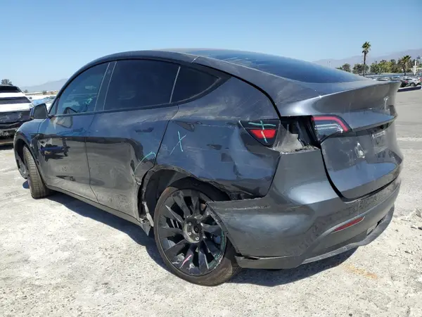 7SAYGAEE5PF752333 2023 TESLA MODEL Y - Image 2