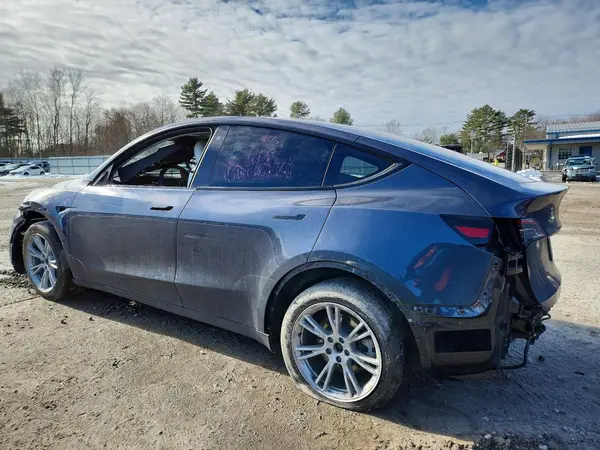 7SAYGAEE5PF757886 2023 TESLA MODEL Y - Image 2