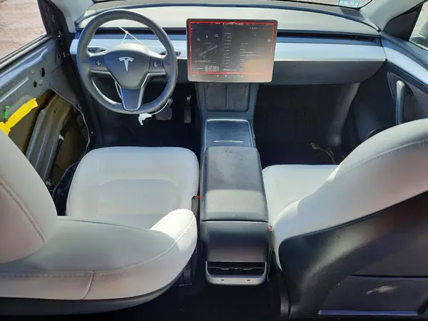 7SAYGAEE5PF757886 2023 TESLA MODEL Y - Image 8