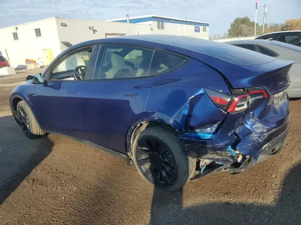 7SAYGAEE5PF769536 2023 TESLA MODEL Y - Image 2