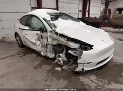 7SAYGAEE5PF776101 2023 TESLA MODEL Y