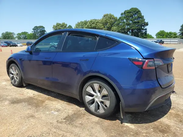 7SAYGAEE5PF777264 2023 TESLA MODEL Y - Image 2