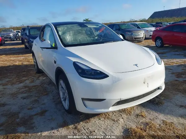 7SAYGAEE5PF788099 2023 TESLA MODEL Y - Image 1