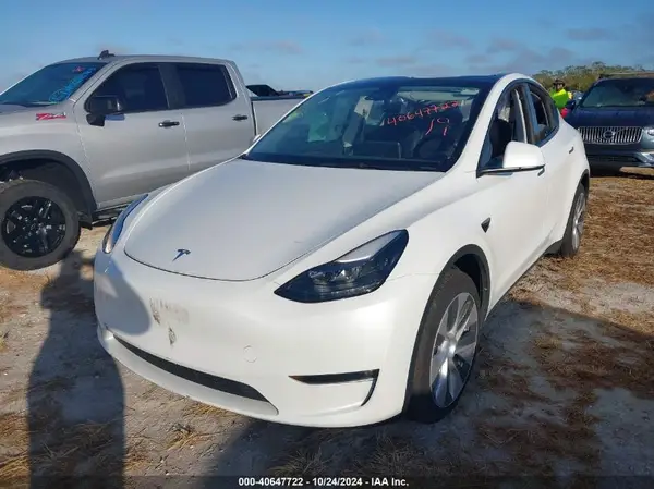7SAYGAEE5PF788099 2023 TESLA MODEL Y - Image 2