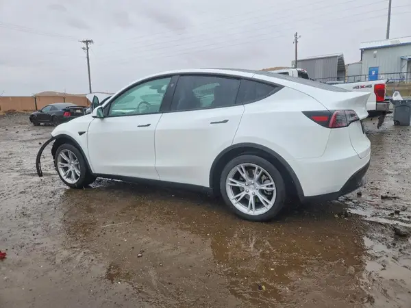 7SAYGAEE5PF789981 2023 TESLA MODEL Y - Image 2