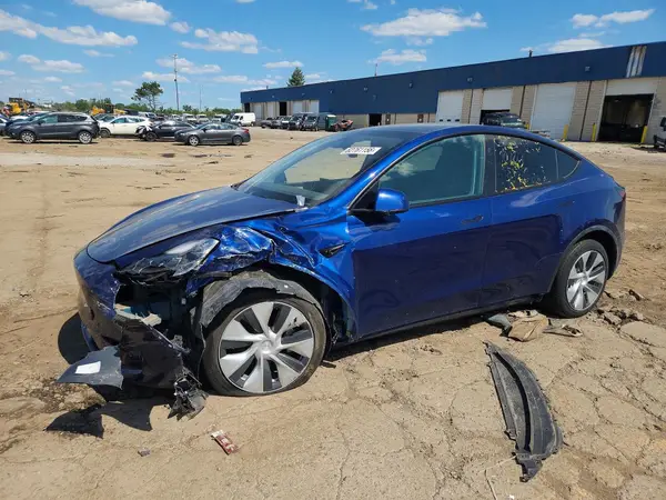 7SAYGAEE5PF794517 2023 TESLA MODEL Y - Image 1
