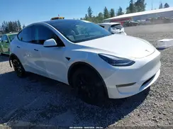 7SAYGAEE5PF806780 2023 TESLA MODEL Y
