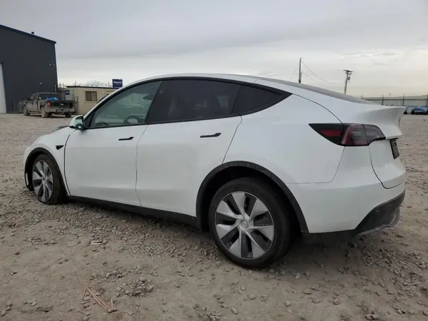 7SAYGAEE5PF824356 2023 TESLA MODEL Y - Image 2