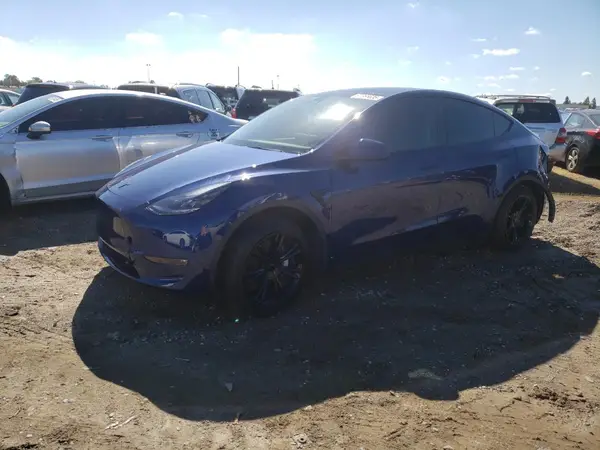 7SAYGAEE5PF826110 2023 TESLA MODEL Y - Image 1
