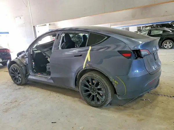 7SAYGAEE5PF833963 2023 TESLA MODEL Y - Image 2