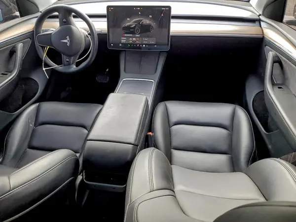 7SAYGAEE5PF836958 2023 TESLA MODEL Y - Image 8