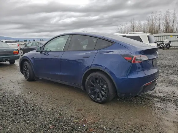 7SAYGAEE5PF855235 2023 TESLA MODEL Y - Image 2