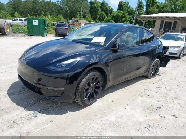 7SAYGAEE5PF878157 2023 TESLA MODEL Y - Image 2