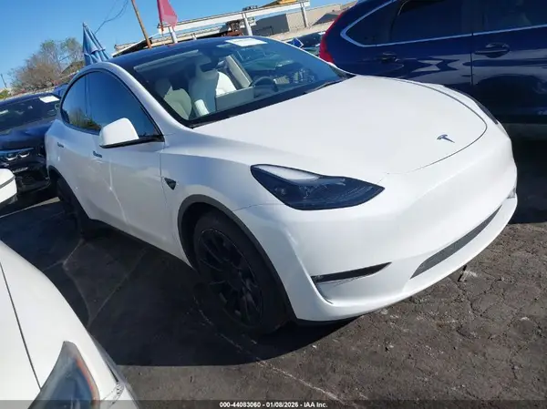 7SAYGAEE5PF886680 2023 TESLA MODEL Y - Image 1