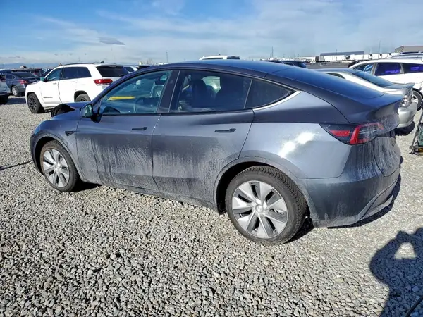 7SAYGAEE5PF889515 2023 TESLA MODEL Y - Image 2