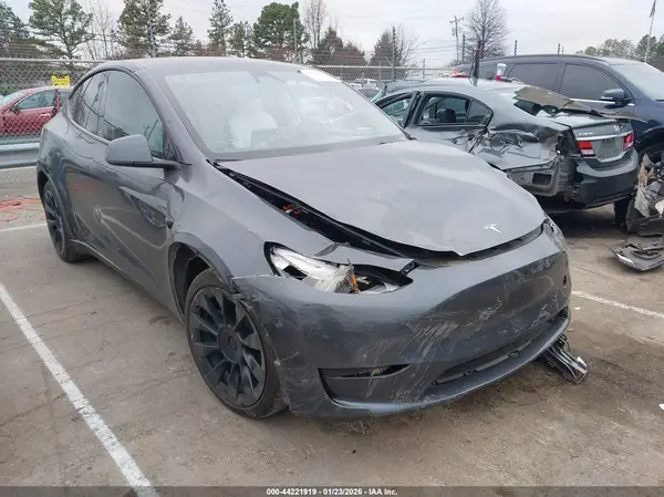 7SAYGAEE5PF903249 2023 TESLA MODEL Y - Image 1