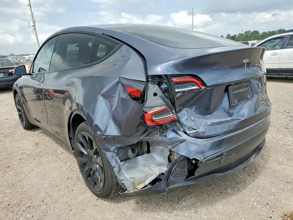 7SAYGAEE5PF923436 2023 TESLA MODEL Y - Image 2